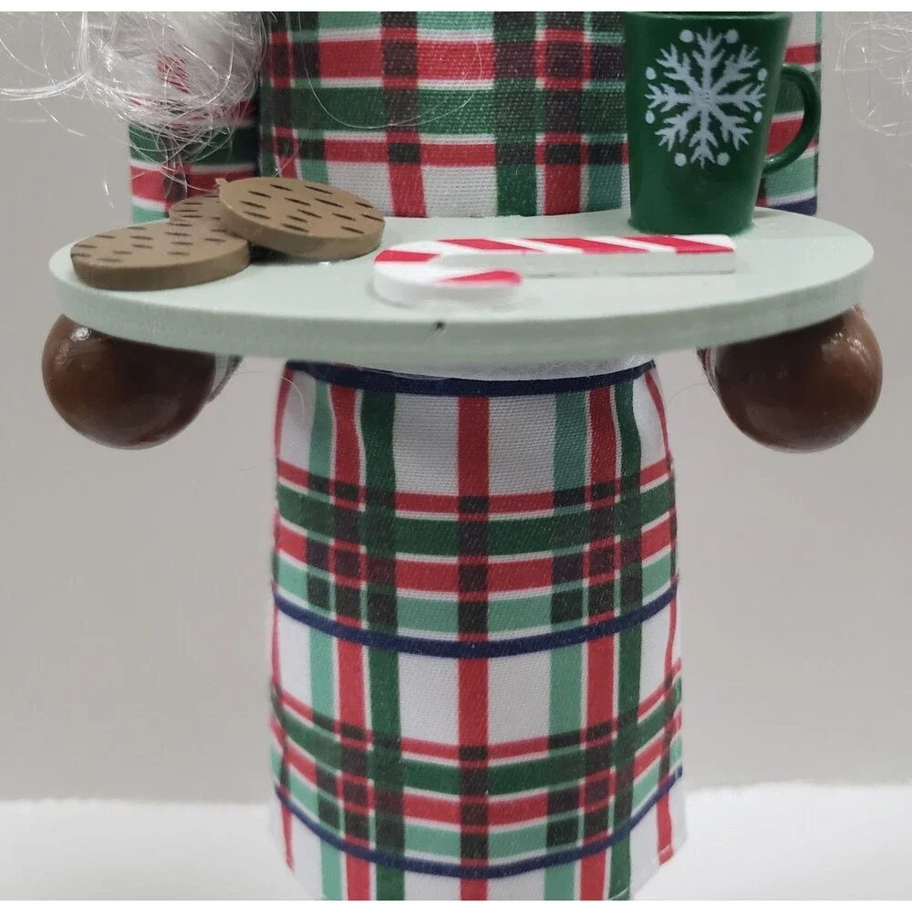 Wooden Christmas Nutcracker,14
